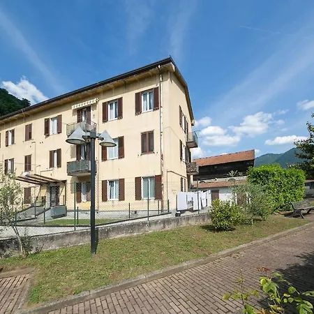Perla Di E Parcheggio Gratuito In Loco Apartment Cernobbio